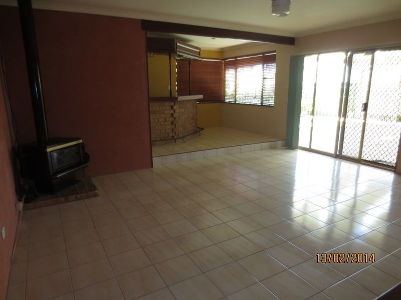 4 Heatherlea Parkway, Leeming WA 6149