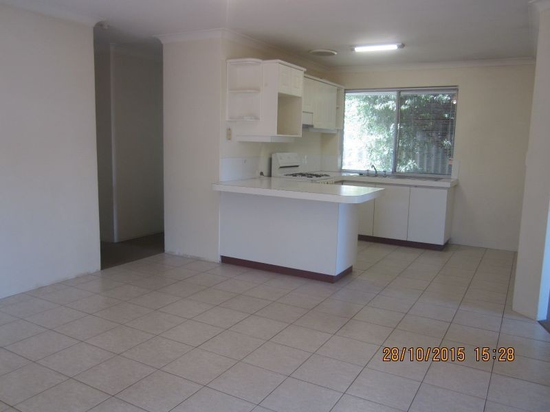 110 Bolderwood Drive, South Lake WA 6164