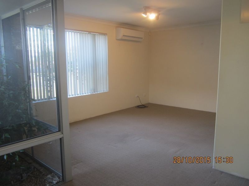 110 Bolderwood Drive, South Lake WA 6164