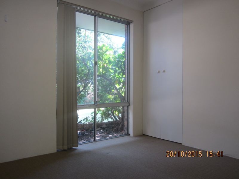 110 Bolderwood Drive, South Lake WA 6164