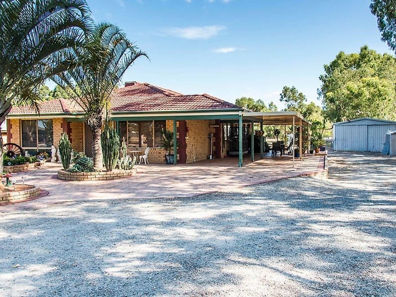 222 Abernethy Road, Byford WA 6122