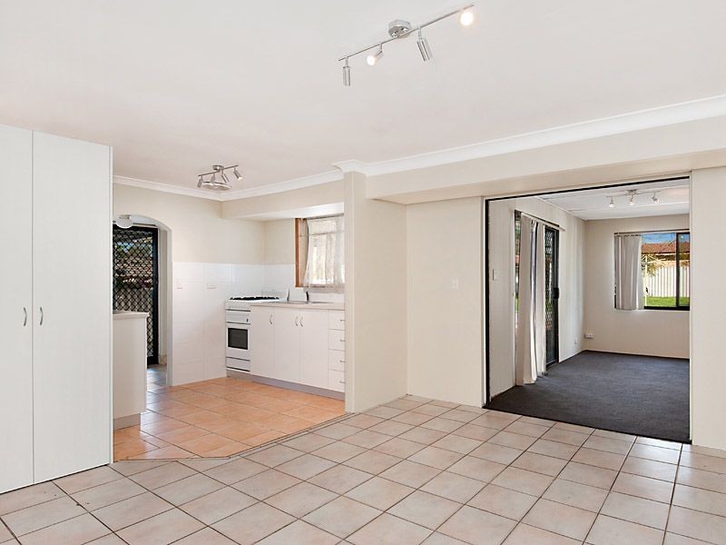 17 Tarndale Way, South Lake WA 6164