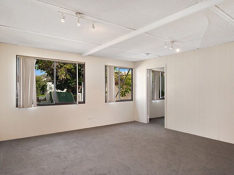 17 Tarndale Way, South Lake WA 6164
