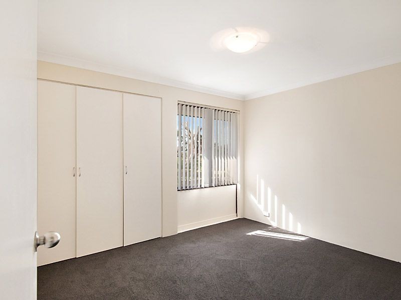 17 Tarndale Way, South Lake WA 6164