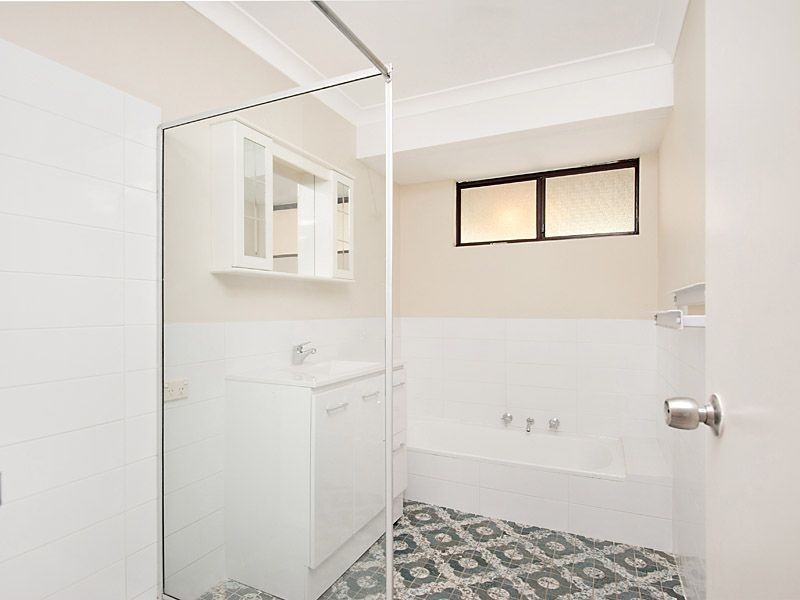 17 Tarndale Way, South Lake WA 6164