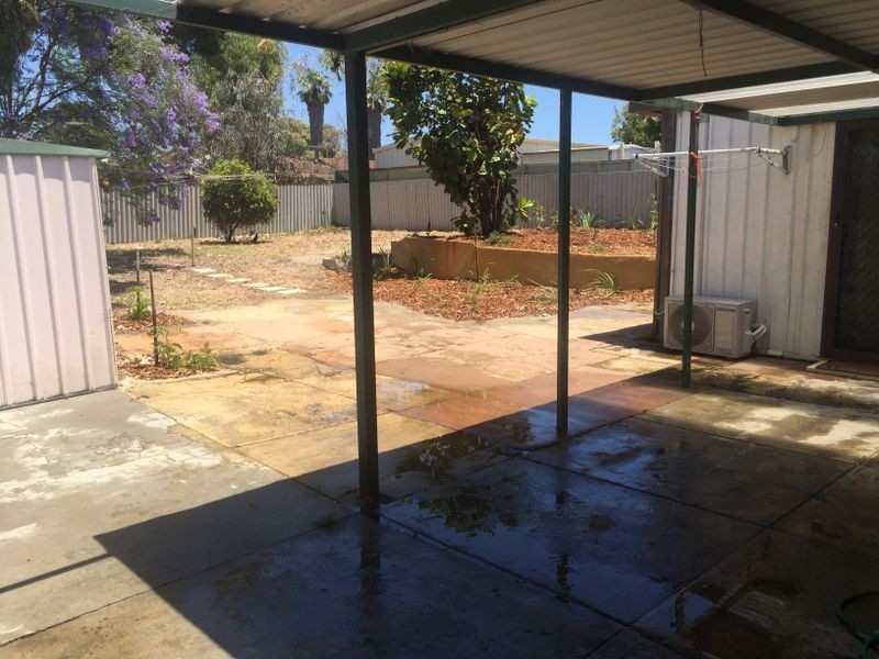 17 Tarndale Way, South Lake WA 6164