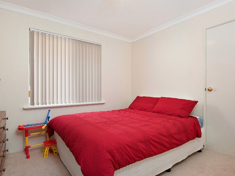 13 Hungerford Close, Canning Vale WA 6155