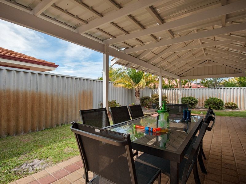13 Hungerford Close, Canning Vale WA 6155