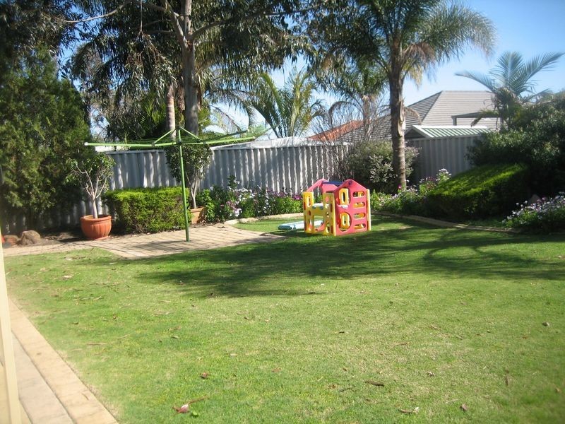 98 Lydon Boulevard, Atwell WA 6164