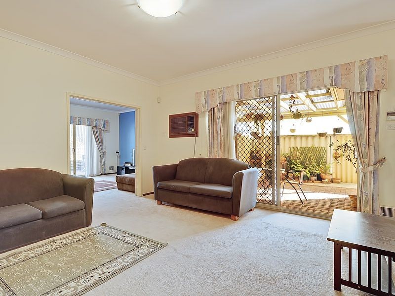 37 Barcombe Way, Leeming WA 6149