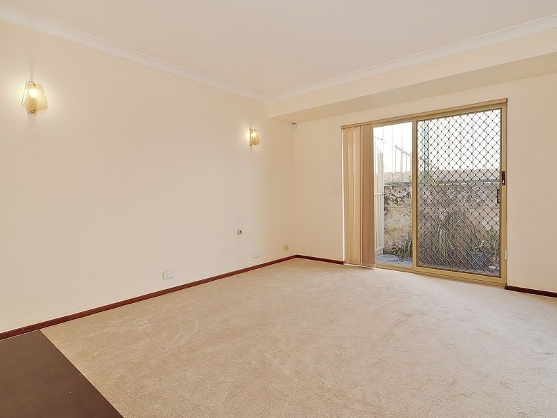 37 Barcombe Way, Leeming WA 6149