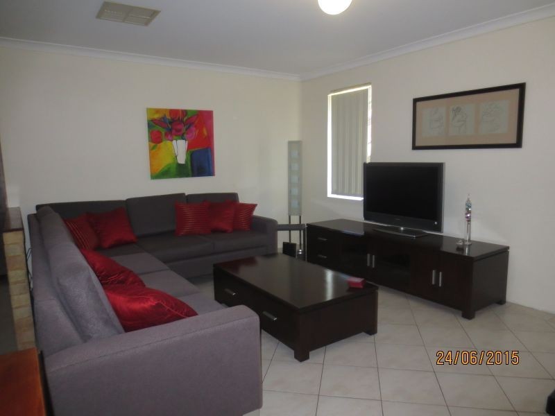 9 Windchime Terrace, Atwell WA 6164