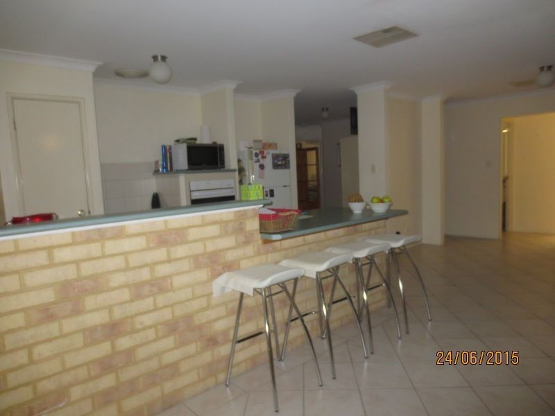 9 Windchime Terrace, Atwell WA 6164