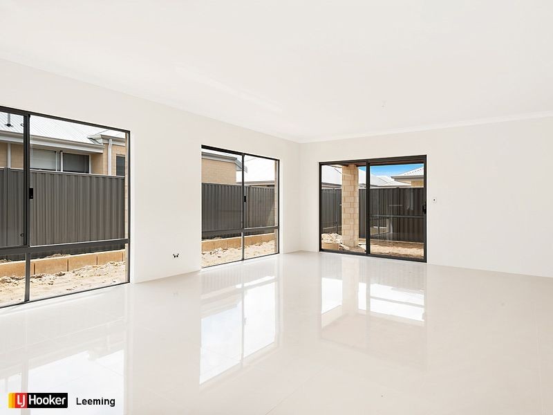 8 Yarrow Street, Banjup WA 6164