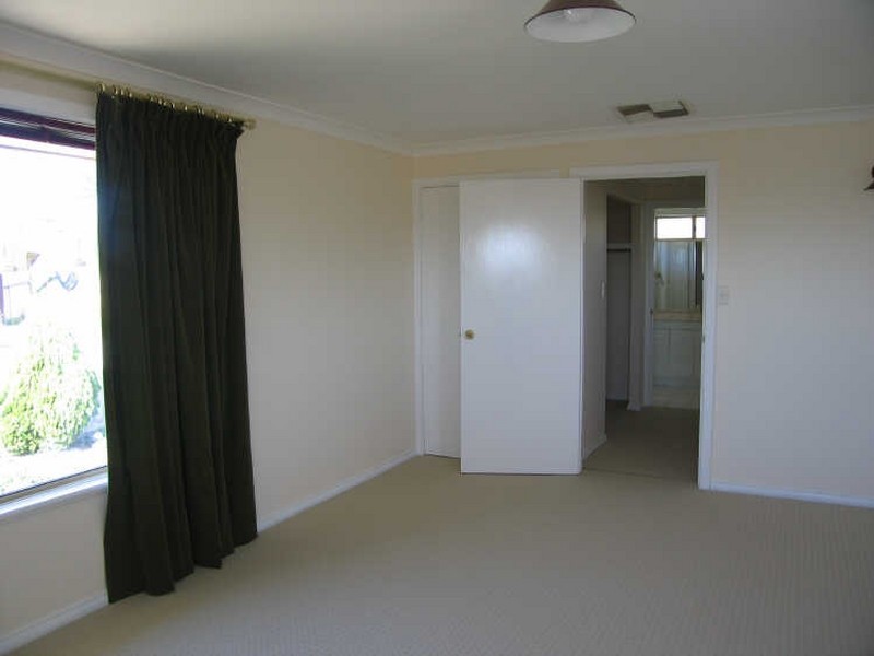 54 Beasley Road, Leeming WA 6149