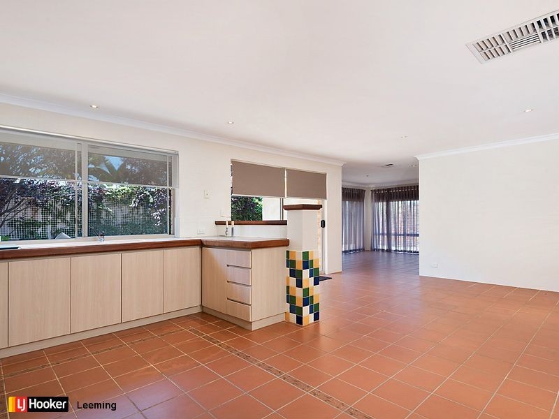 2 Gilbertson Road, Kardinya WA 6163