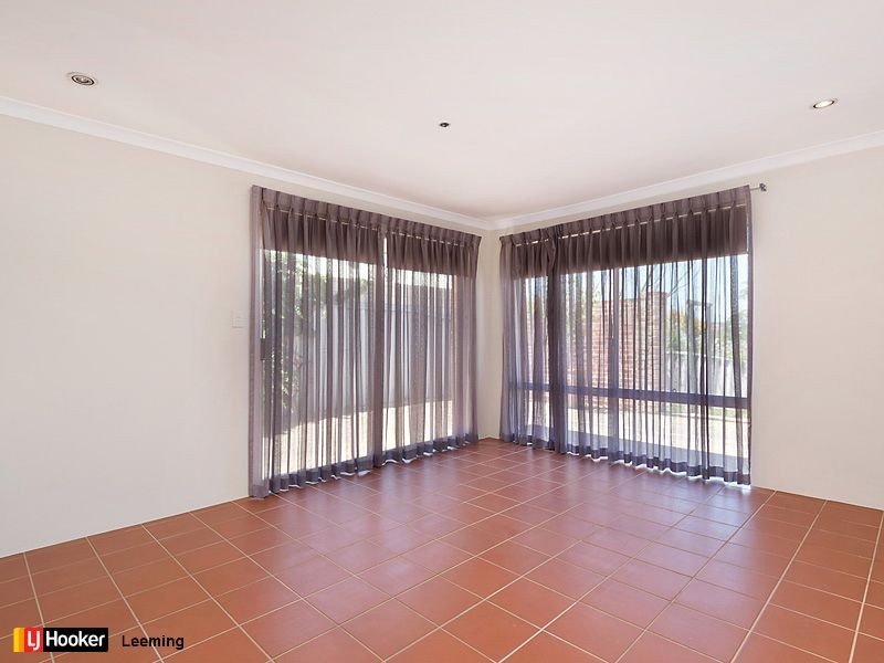 2 Gilbertson Road, Kardinya WA 6163