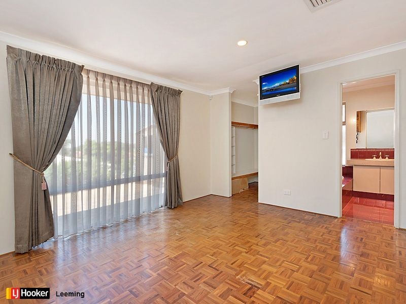 2 Gilbertson Road, Kardinya WA 6163