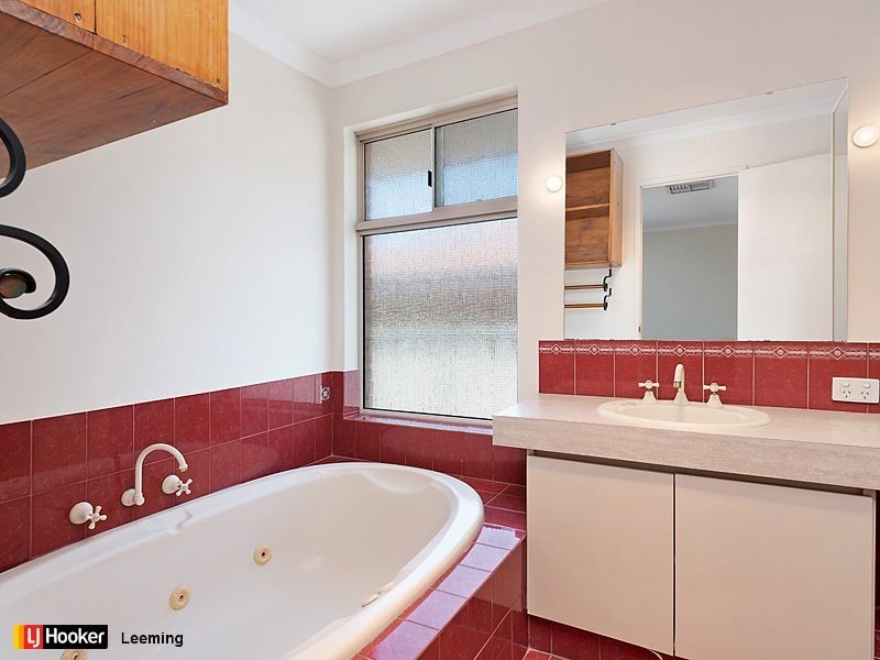 2 Gilbertson Road, Kardinya WA 6163