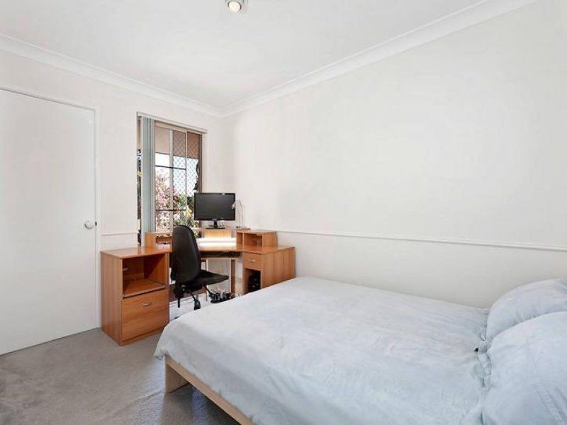 16 Gilbertson Road, Kardinya WA 6163