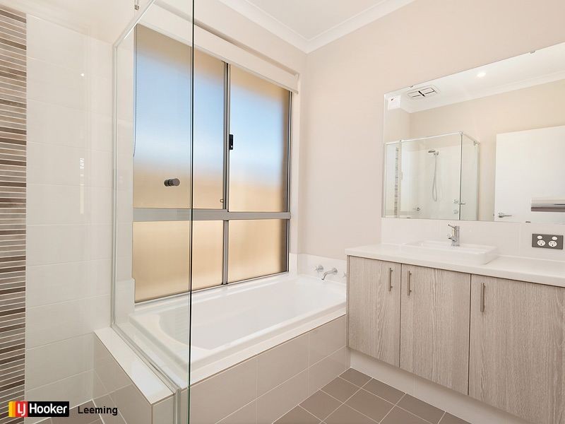 39 Serventy Crescent, Hammond Park WA 6164