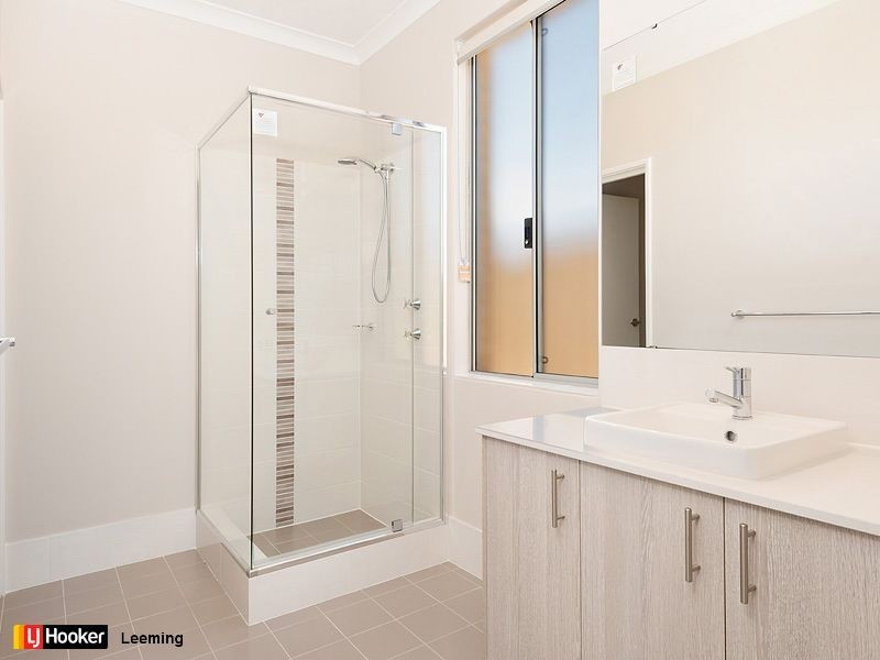 39 Serventy Crescent, Hammond Park WA 6164