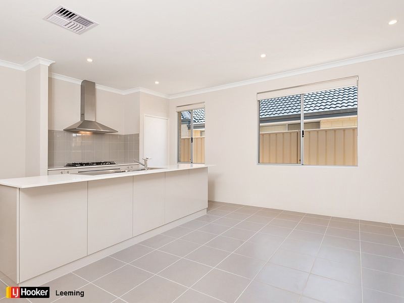 39 Serventy Crescent, Hammond Park WA 6164