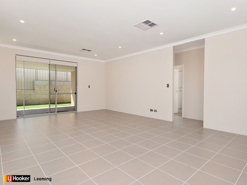 39 Serventy Crescent, Hammond Park WA 6164