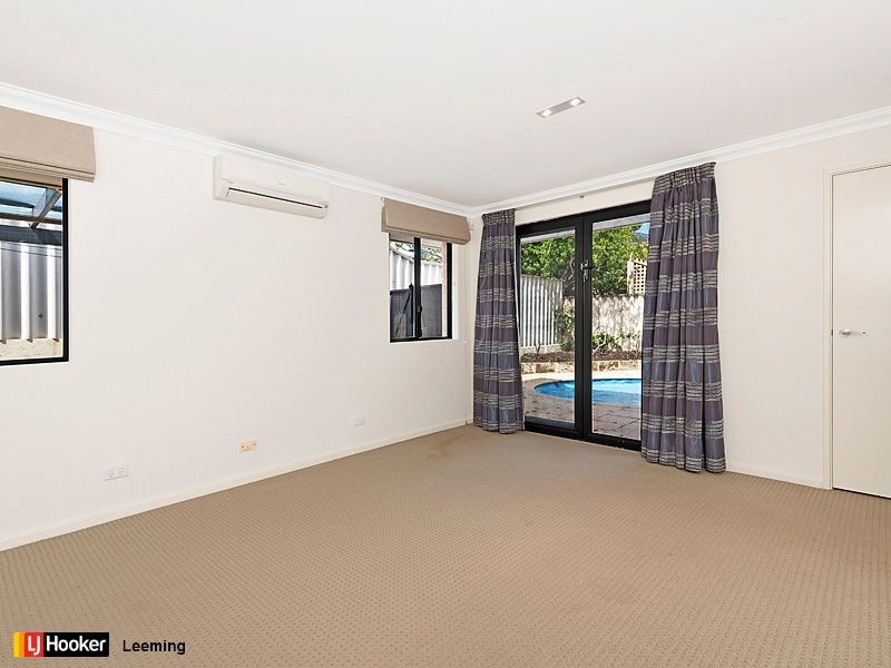 16 McCullock Rise, Bull Creek WA 6149