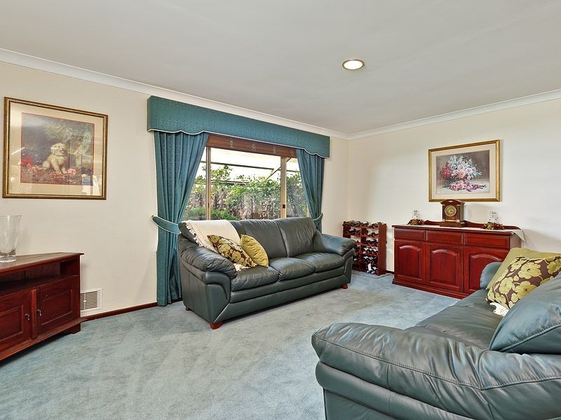 6 Stainton Place, Leeming WA 6149