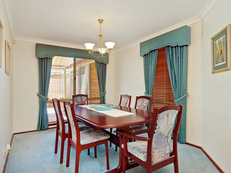 6 Stainton Place, Leeming WA 6149