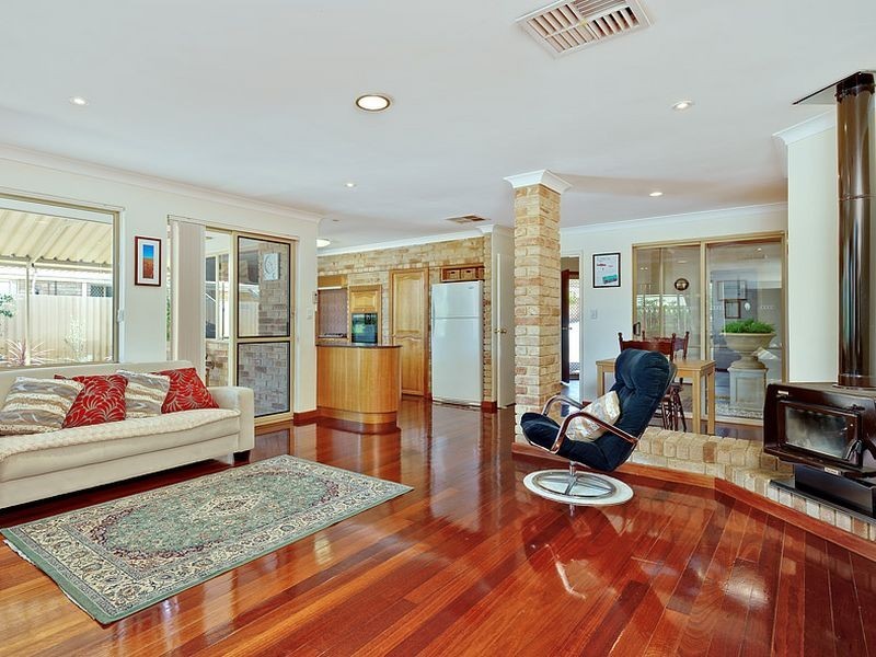 6 Stainton Place, Leeming WA 6149