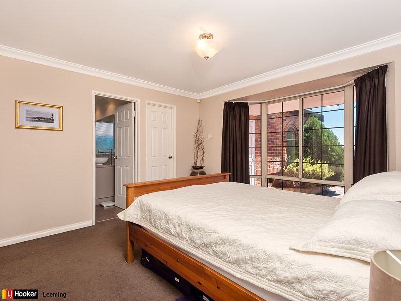 23 Sierra Chase, Leeming WA 6149