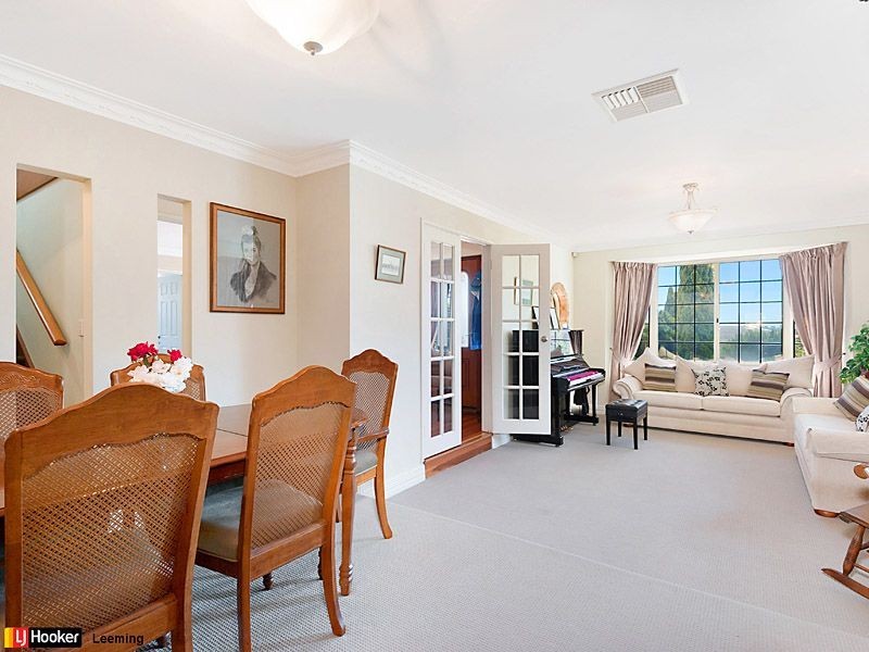 23 Sierra Chase, Leeming WA 6149