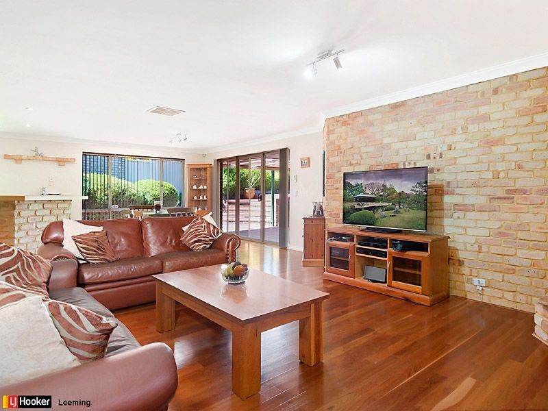 23 Sierra Chase, Leeming WA 6149