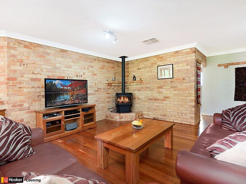 23 Sierra Chase, Leeming WA 6149