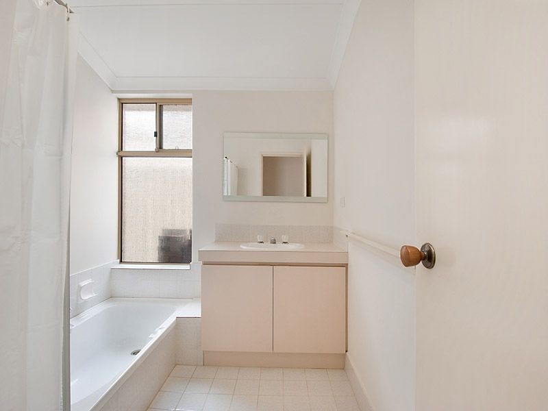 4 Style Court, Bibra Lake WA 6163