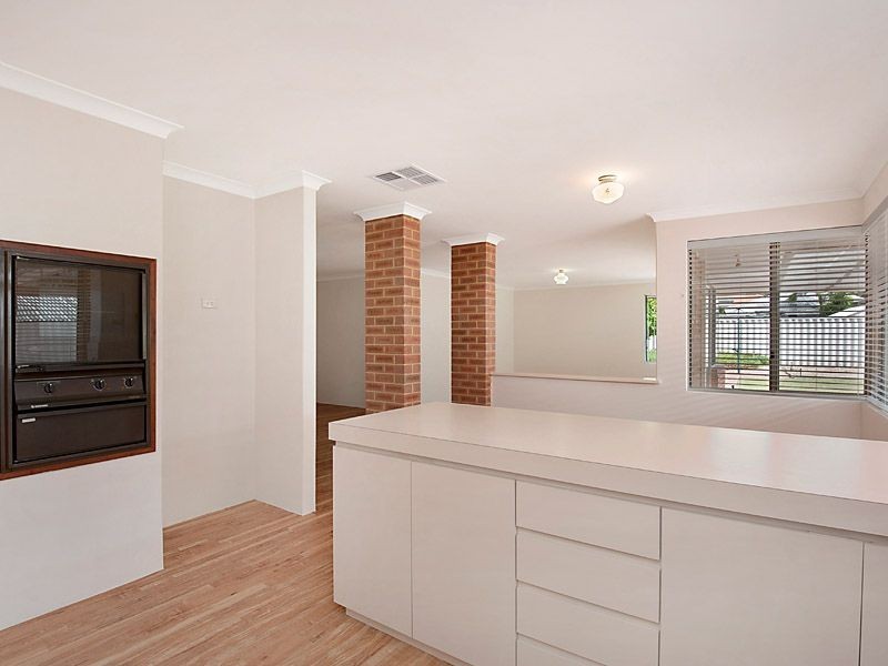 4 Style Court, Bibra Lake WA 6163