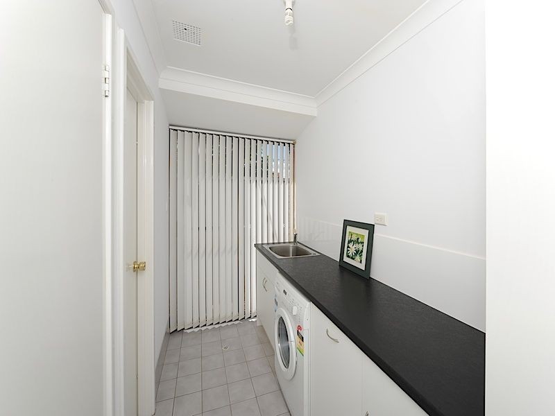 56 Calley Drive, Leeming WA 6149