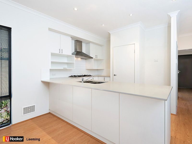 6 Latteri Turn, Aubin Grove WA 6164