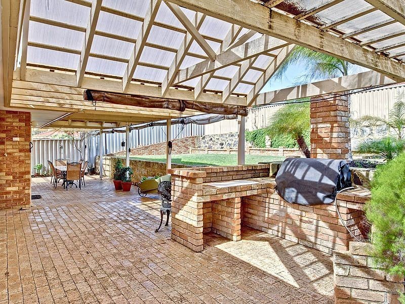 2 Shemels Court, Leeming WA 6149