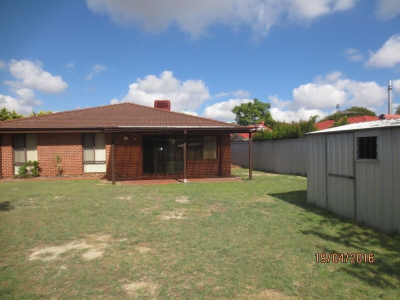 3 McKivett Crescent, Leeming WA 6149