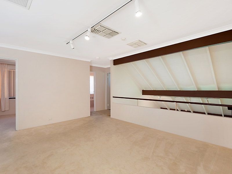 7 Aulberry Parade, Leeming WA 6149