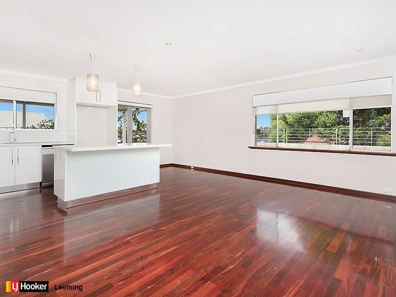 28 Kotisina Gardens, Munster WA 6166