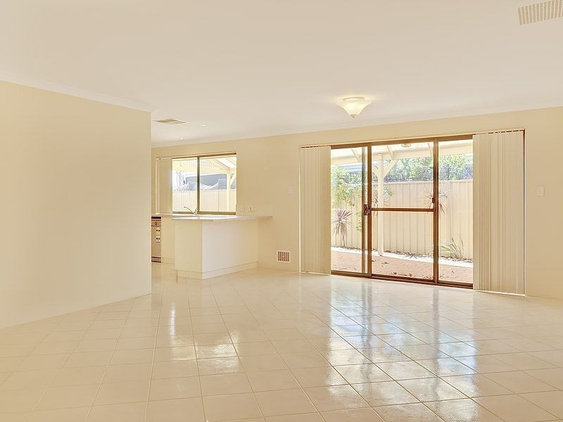 18 Bracadale Way, Canning Vale WA 6155