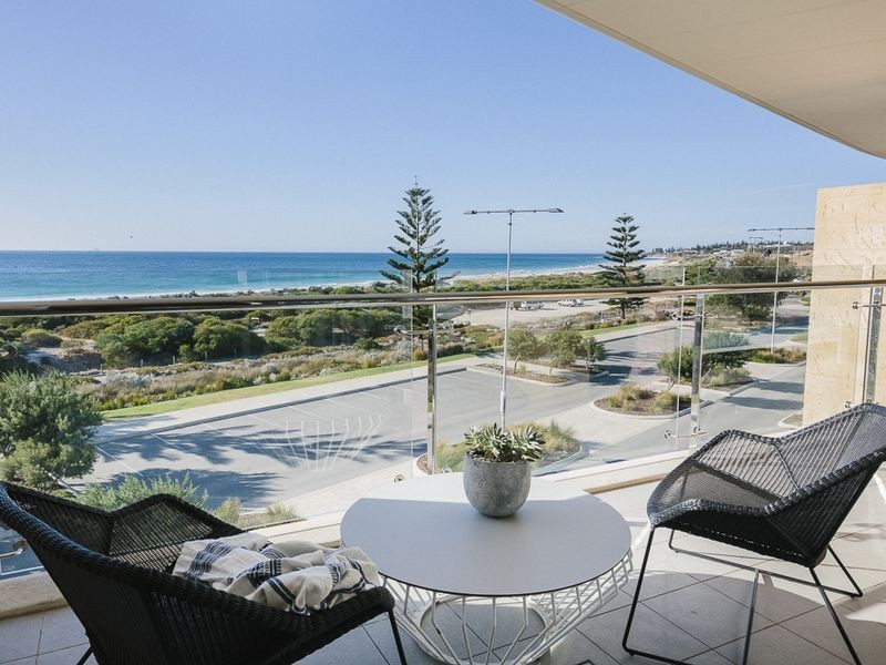 26/11 Leighton Beach Boulevard, North Fremantle WA 6159