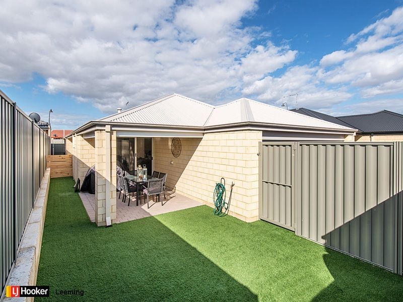 5 Wadham Link, Piara Waters WA 6112