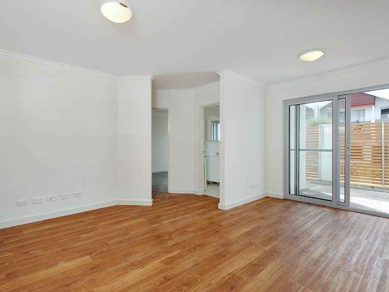 27/12 Bushlark Turn, Erskine WA 6210