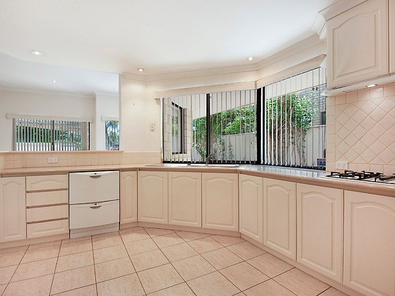 24 Cheshunt Gardens, North Lake WA 6163