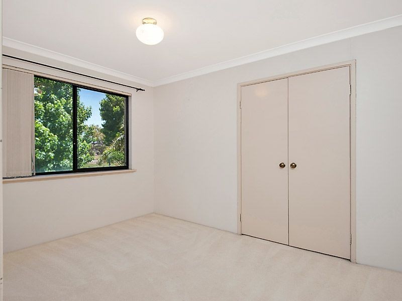 24 Cheshunt Gardens, North Lake WA 6163